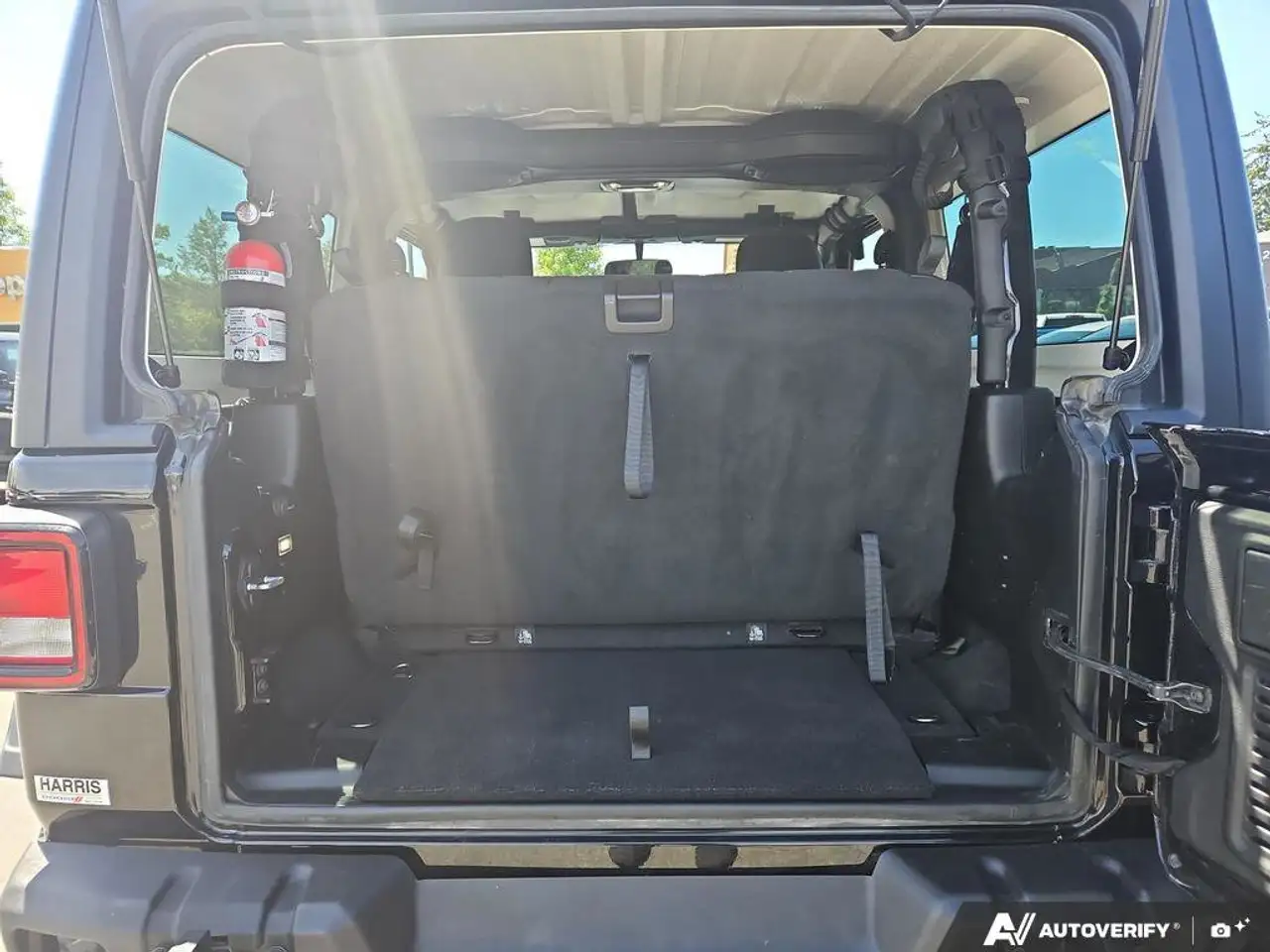 Jeep Wrangler photo Jeep Wrangler