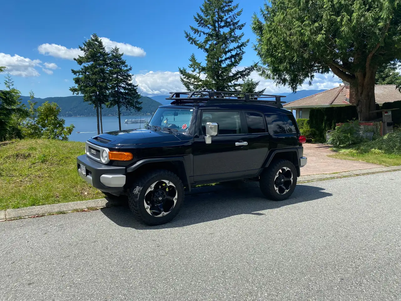Toyota FJ Cruiser снимка Toyota FJ Cruiser