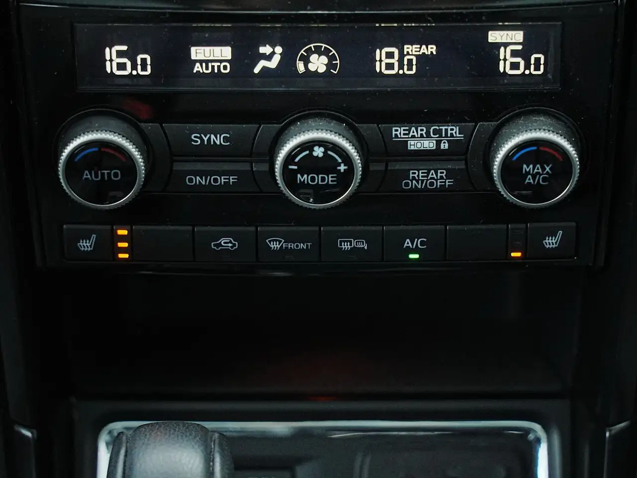 Subaru Ascent снимка Subaru Ascent