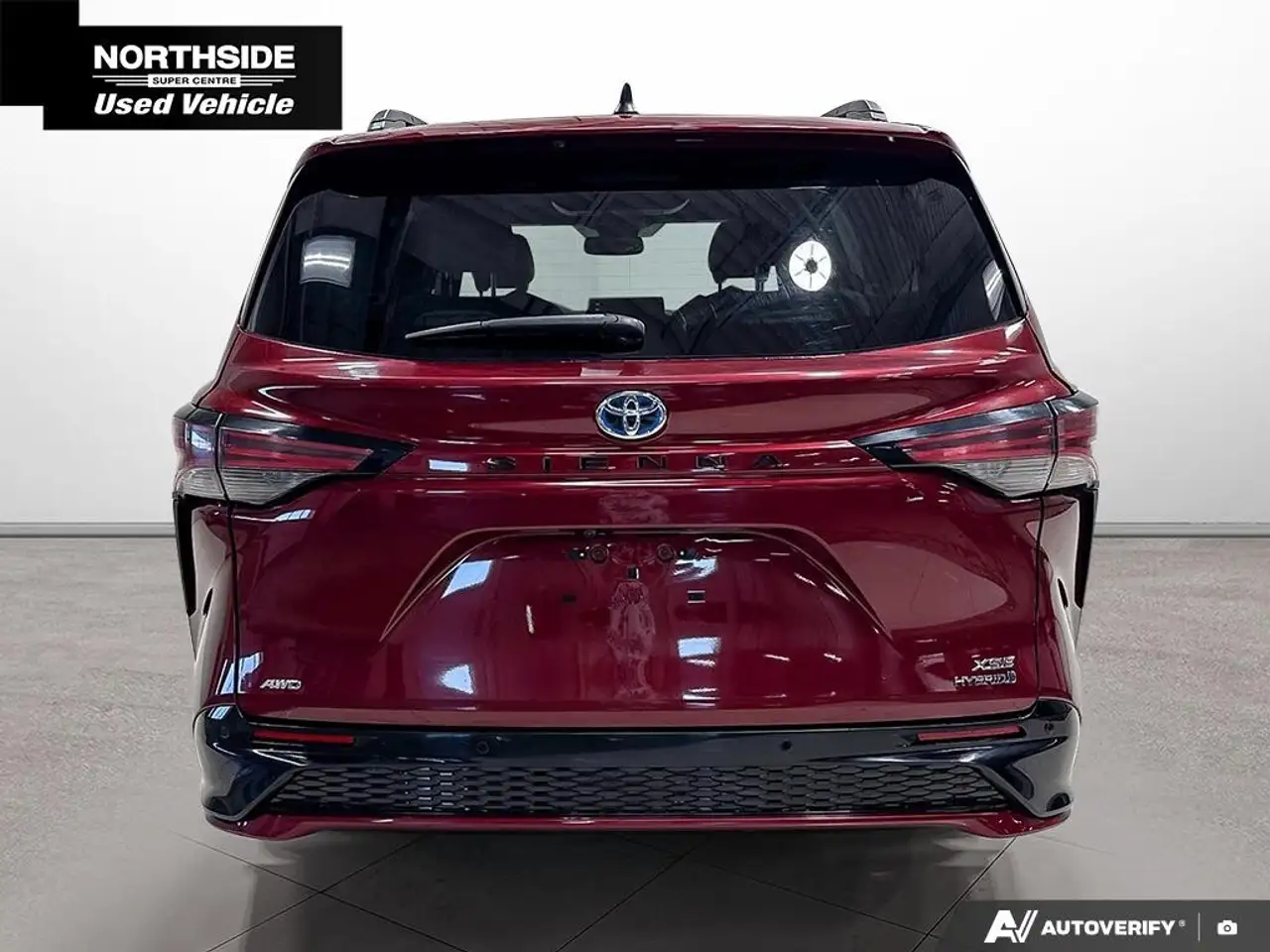 Toyota Sienna снимка Toyota Sienna