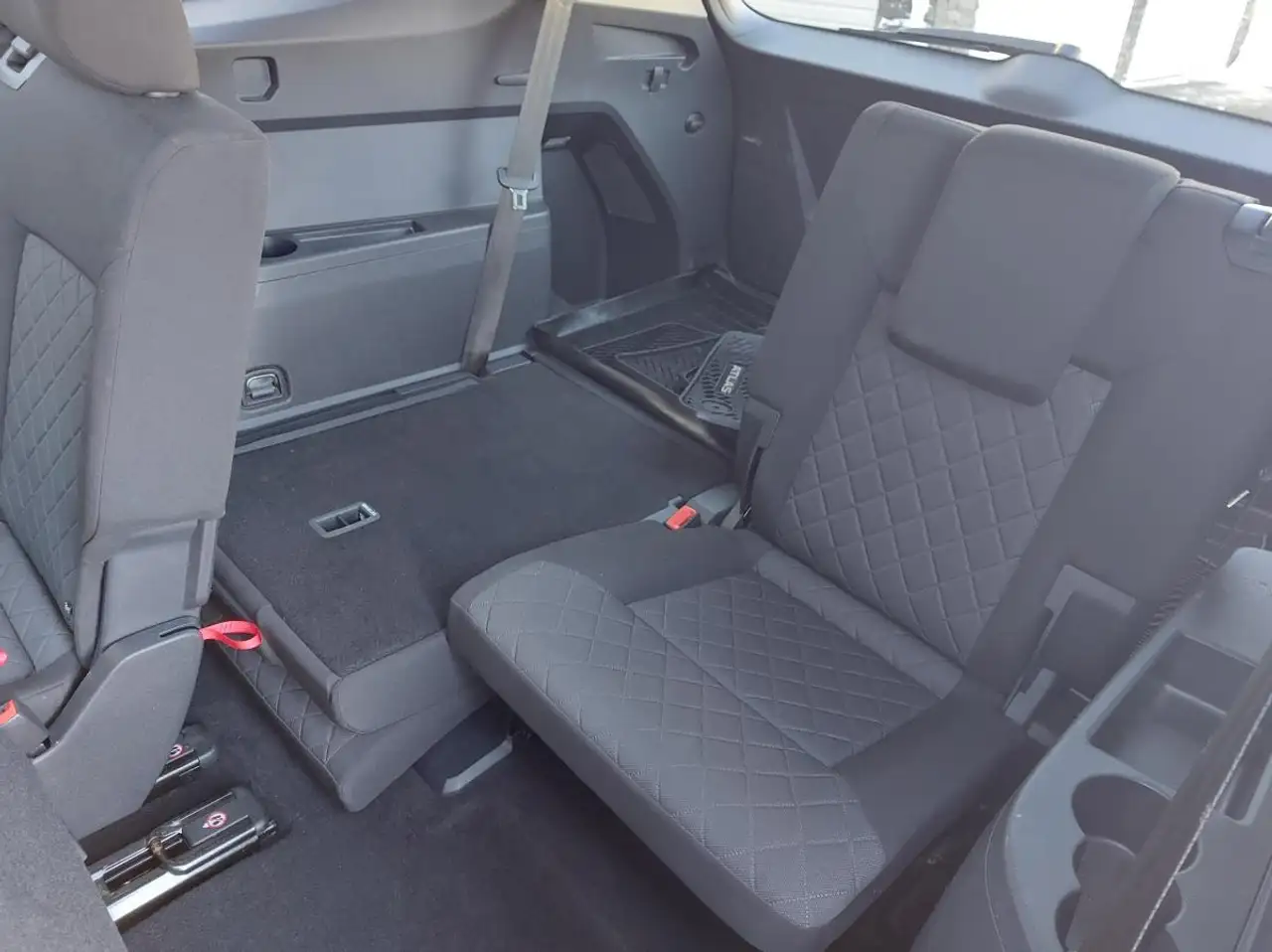 Volkswagen Atlas снимка Volkswagen Atlas