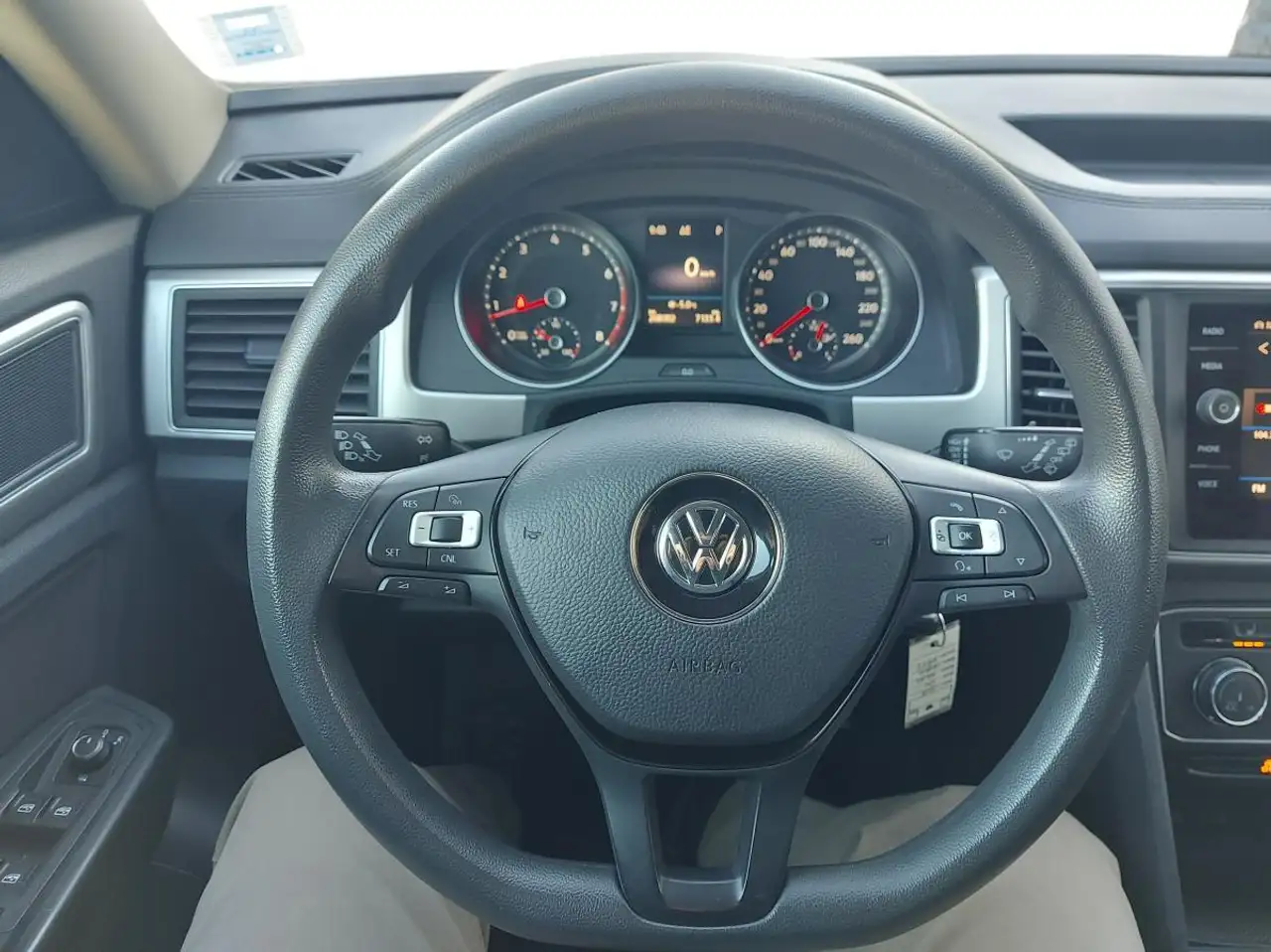 Volkswagen Atlas снимка Volkswagen Atlas