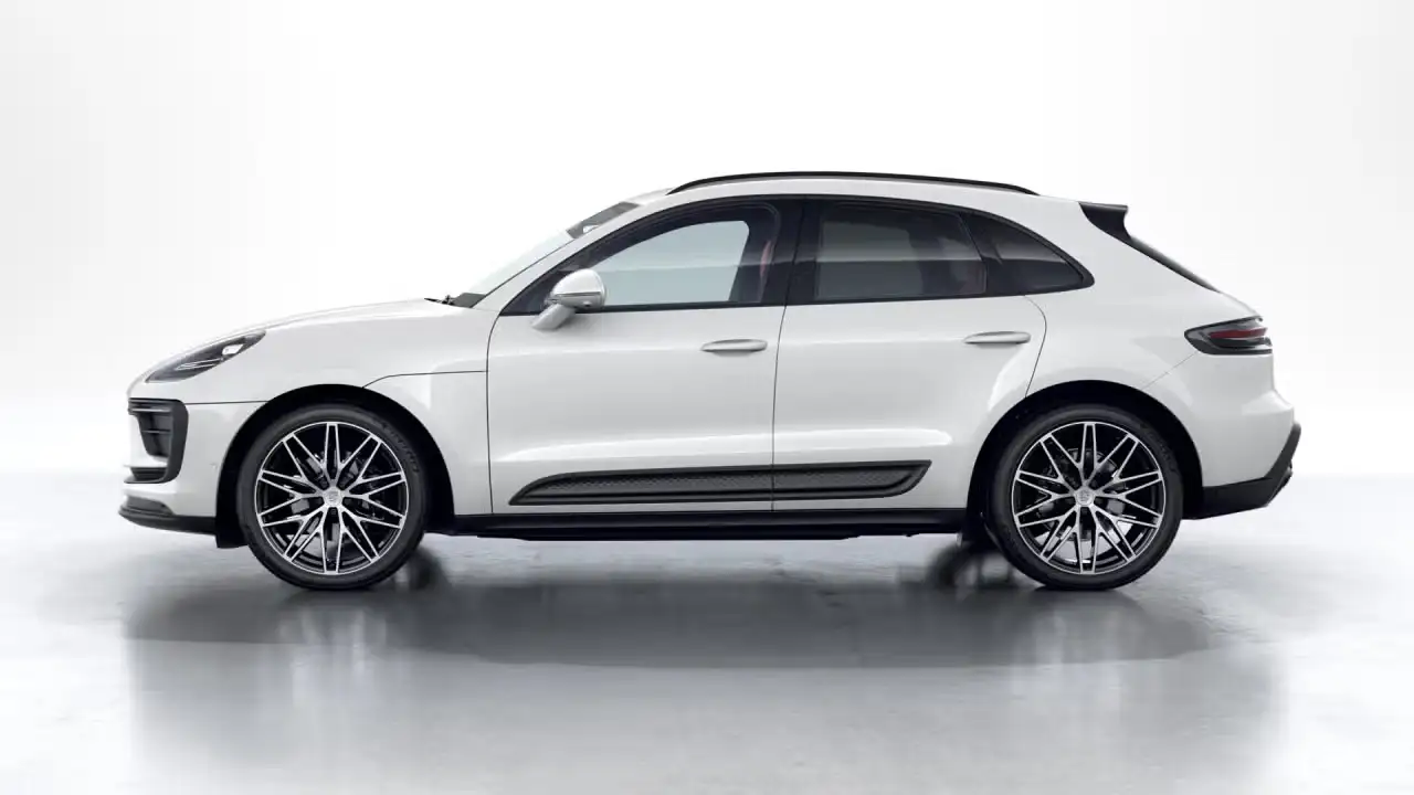Porsche Macan photo Porsche Macan