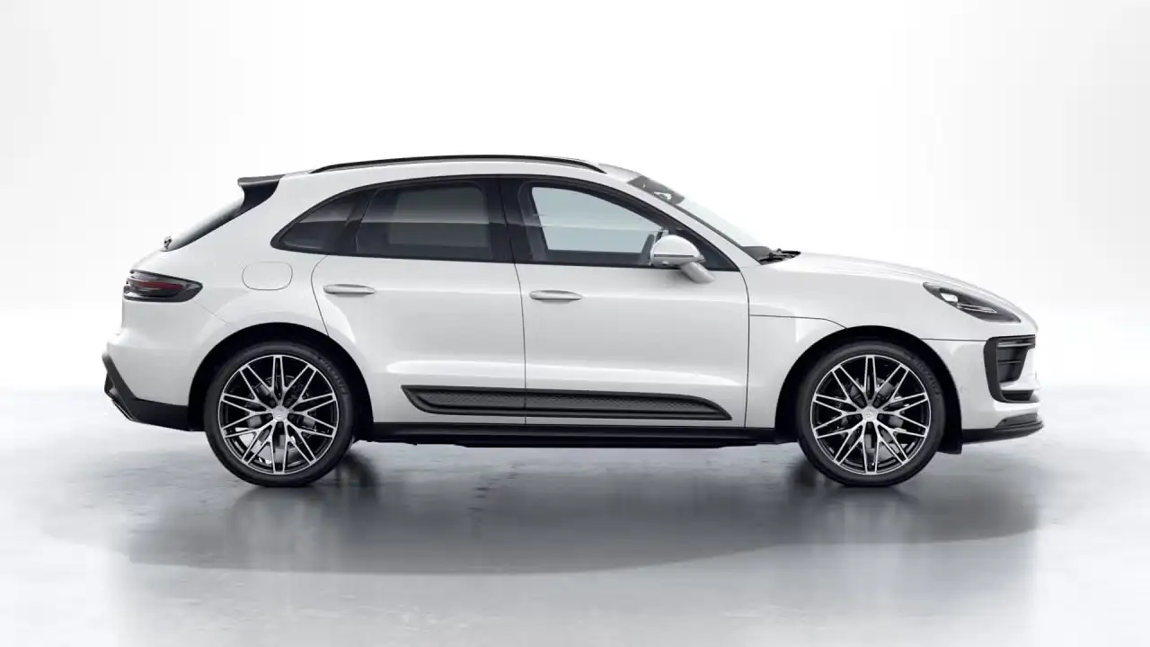 Porsche Macan photo Porsche Macan