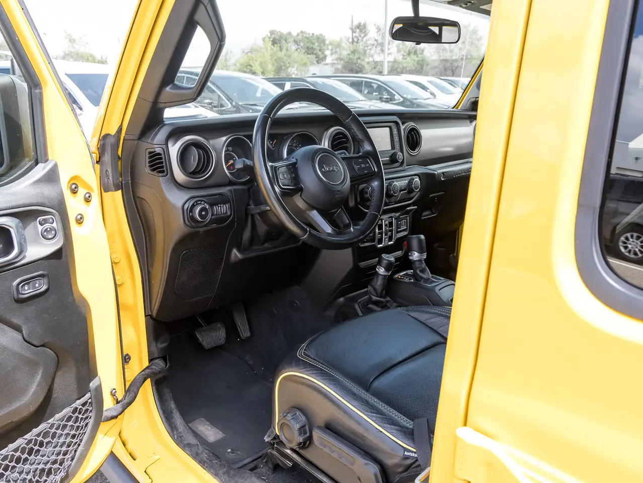 Jeep Wrangler снимка Jeep Wrangler