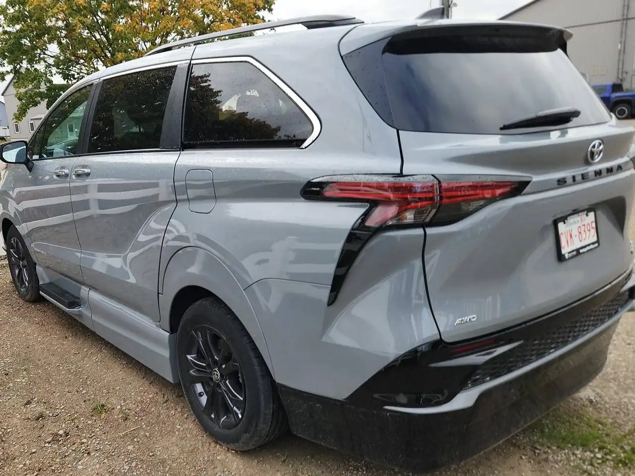 Toyota Sienna снимка Toyota Sienna