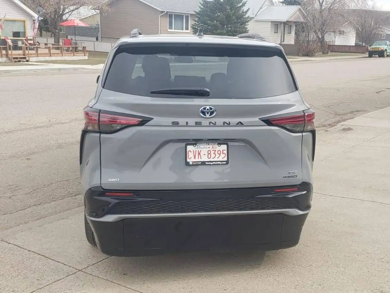 Toyota Sienna снимка Toyota Sienna