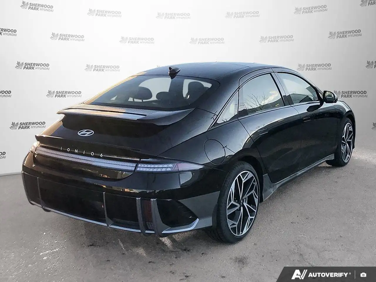 Hyundai IONIQ 6 снимка Hyundai IONIQ 6