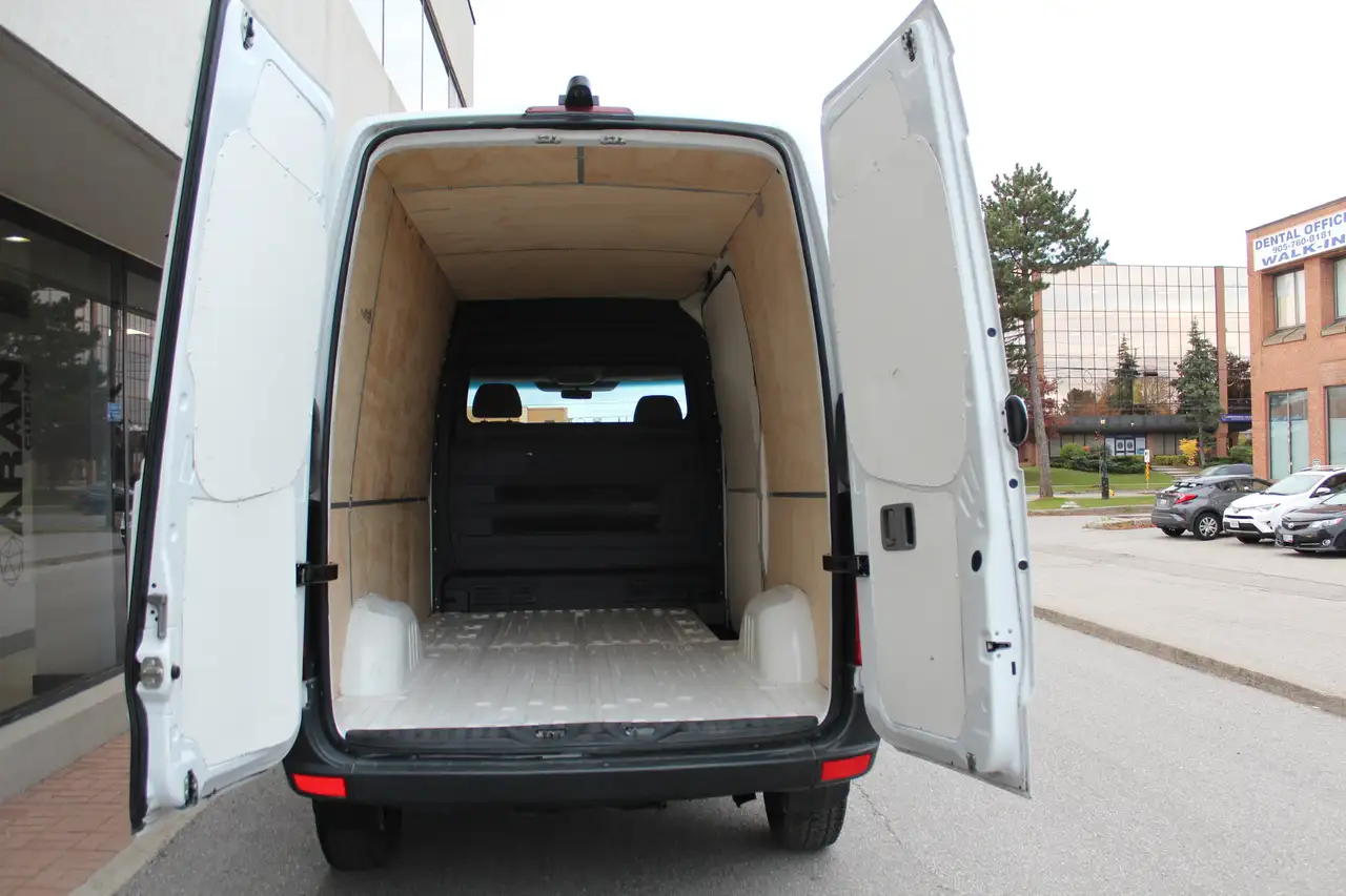 Mercedes-Benz Sprinter снимка Mercedes-Benz Sprinter