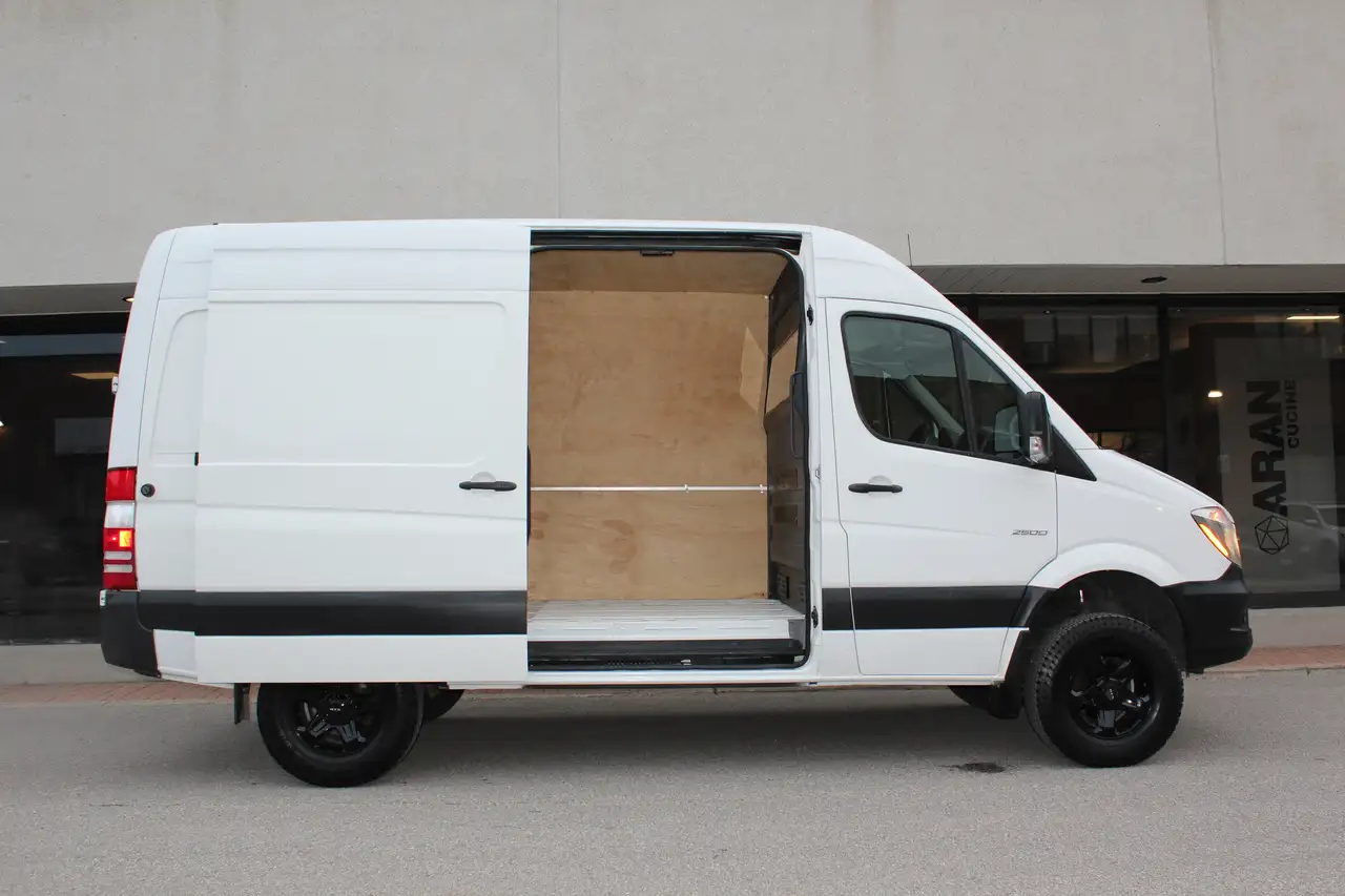 Mercedes-Benz Sprinter снимка Mercedes-Benz Sprinter