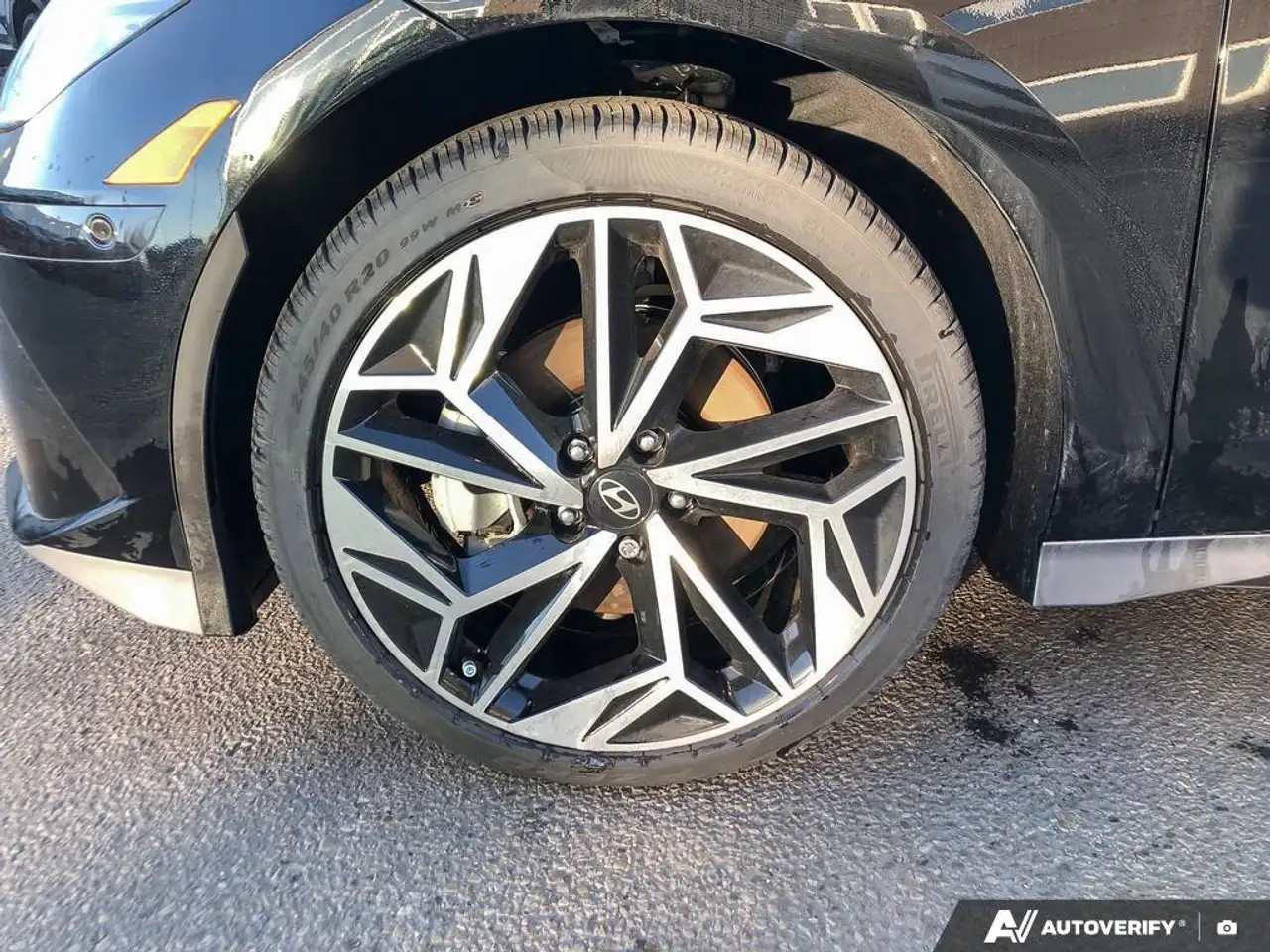 Hyundai IONIQ 6 снимка Hyundai IONIQ 6