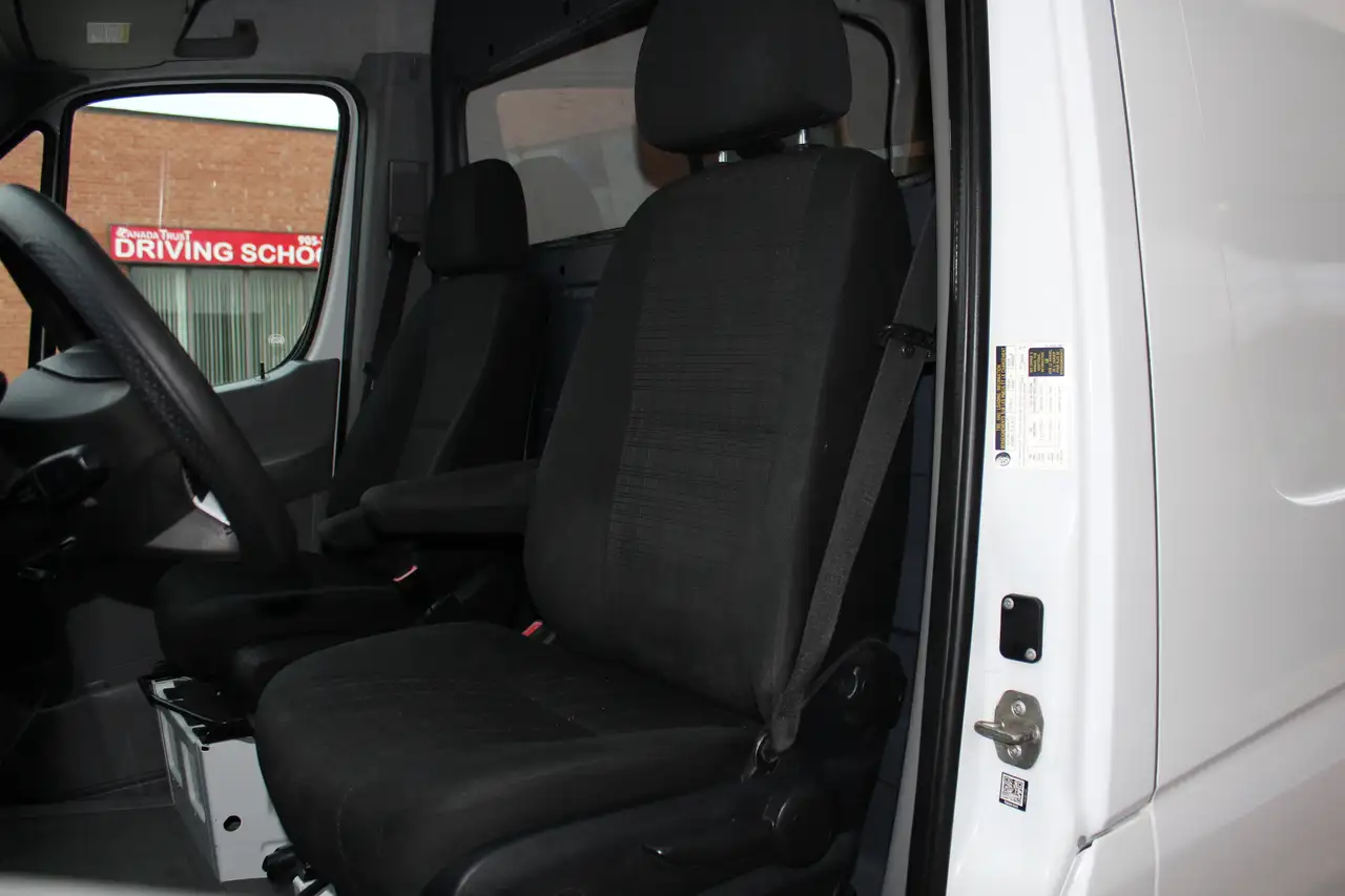 Mercedes-Benz Sprinter снимка Mercedes-Benz Sprinter