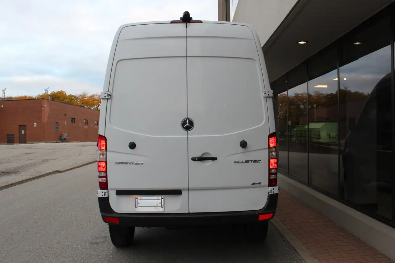 Mercedes-Benz Sprinter снимка Mercedes-Benz Sprinter
