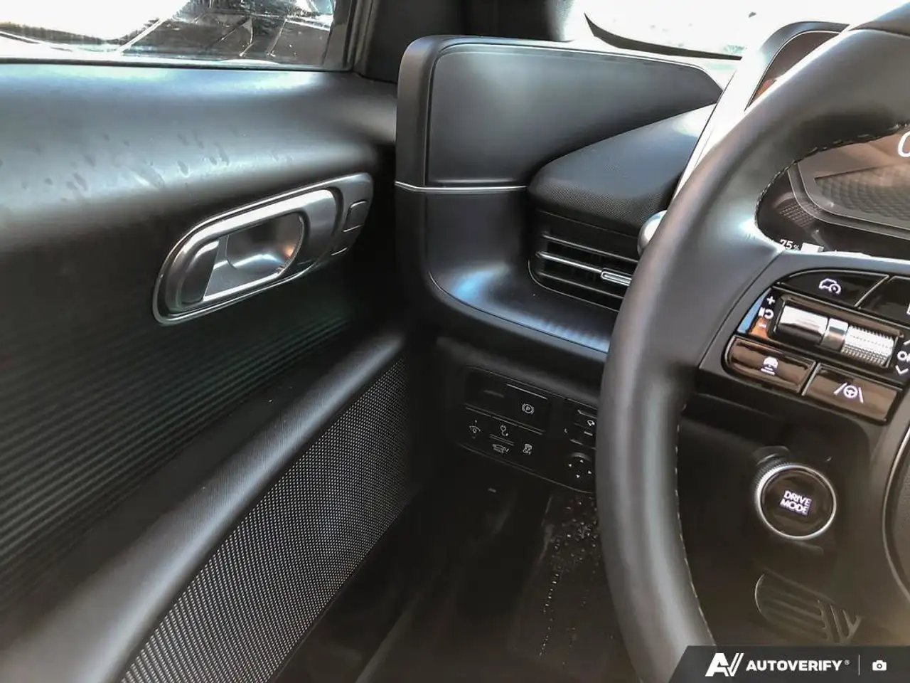 Hyundai IONIQ 6 снимка Hyundai IONIQ 6