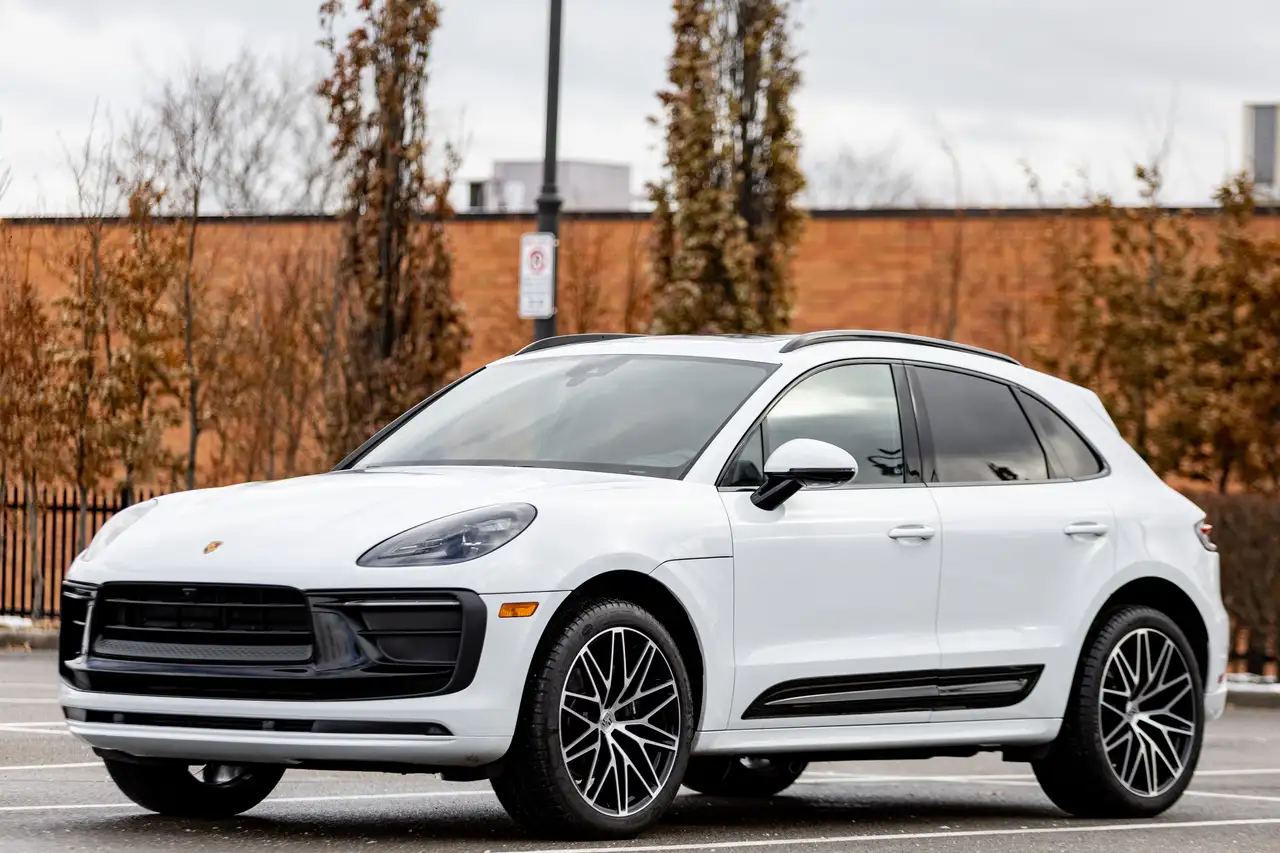 Porsche Macan photo Porsche Macan