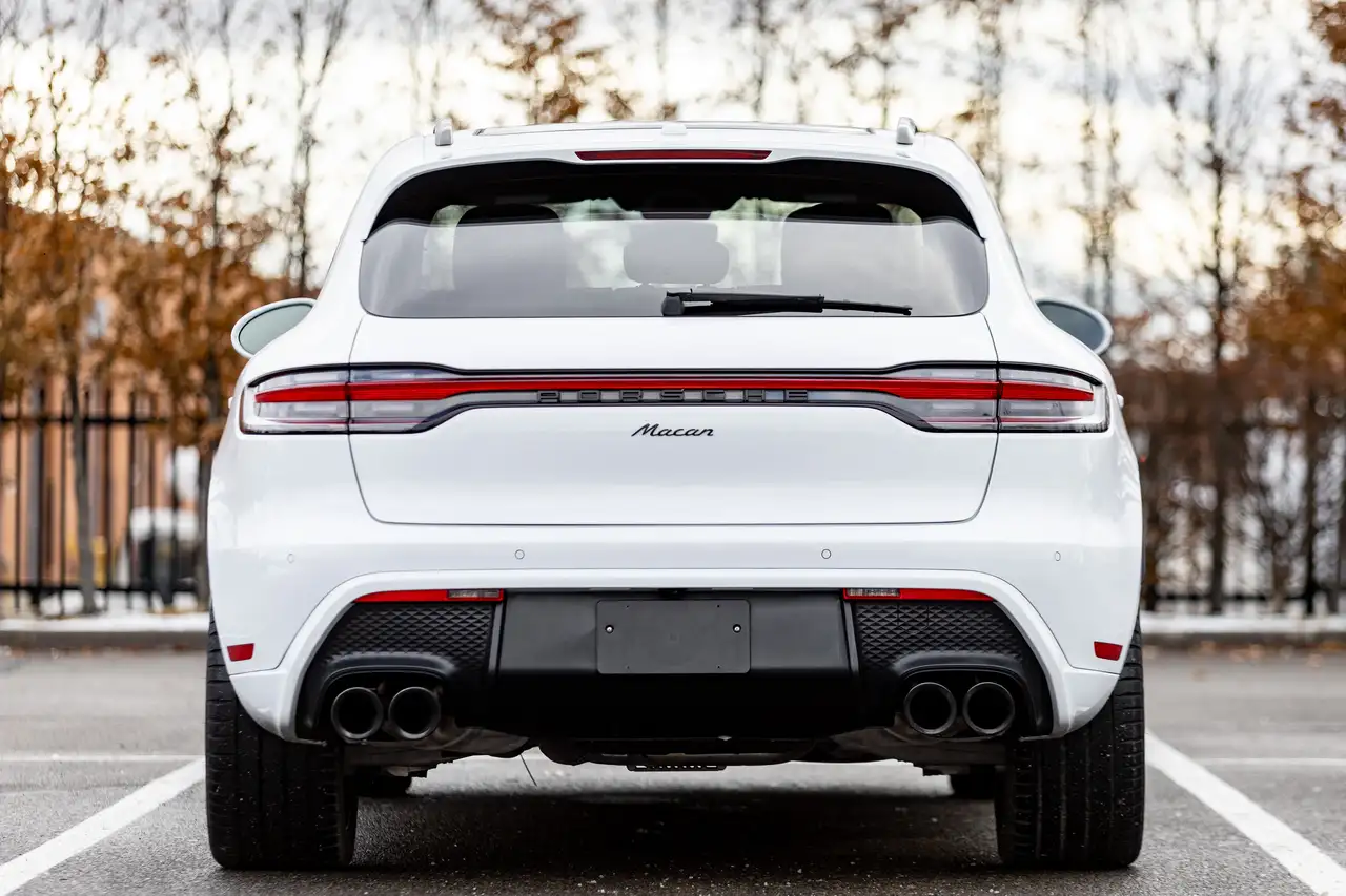 Porsche Macan photo Porsche Macan