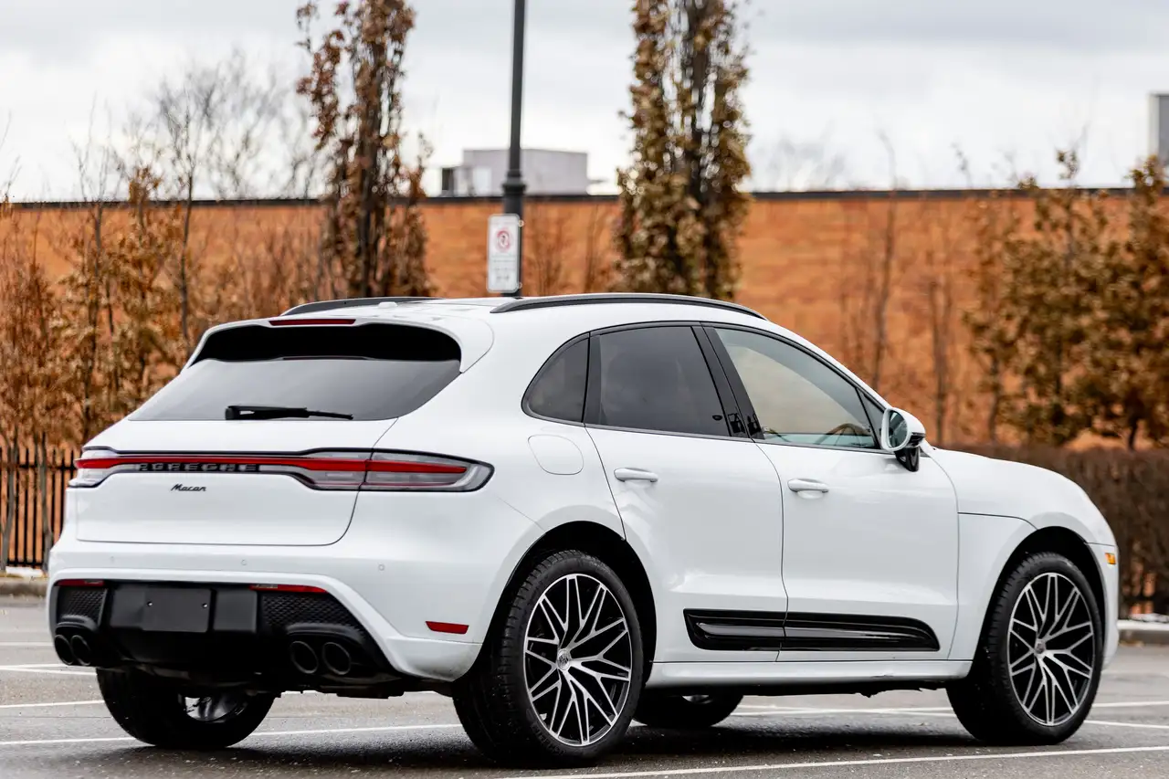 Porsche Macan photo Porsche Macan