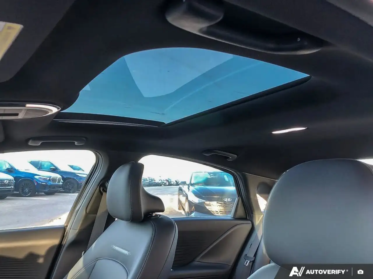 Hyundai IONIQ 6 снимка Hyundai IONIQ 6
