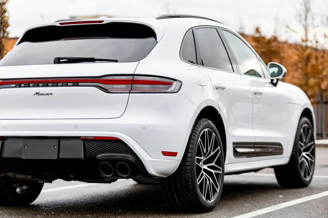 Porsche Macan photo Porsche Macan