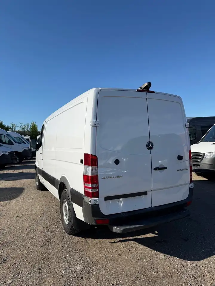 Mercedes-Benz Sprinter photo Mercedes-Benz Sprinter