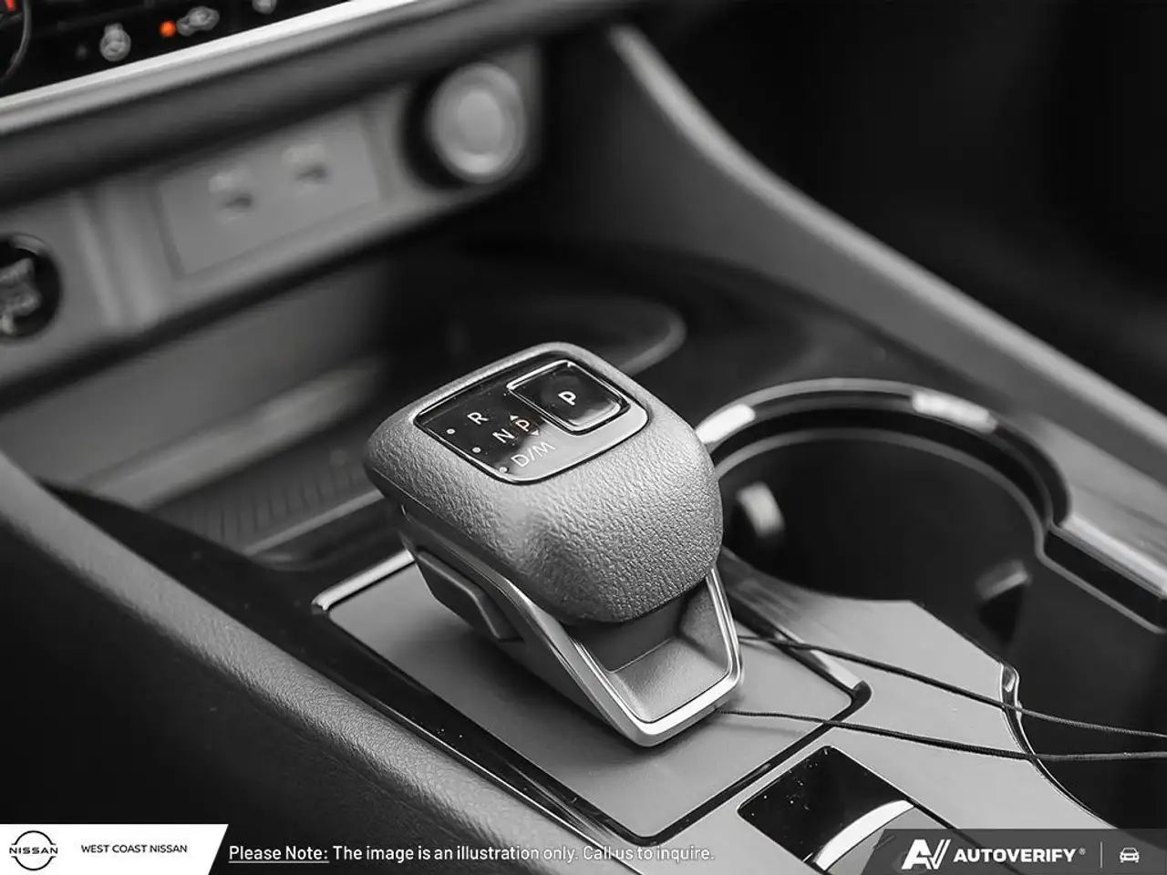 Nissan Rogue fotografie Nissan Rogue