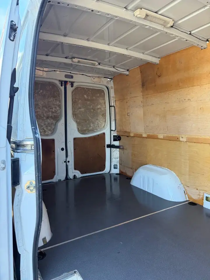Mercedes-Benz Sprinter photo Mercedes-Benz Sprinter