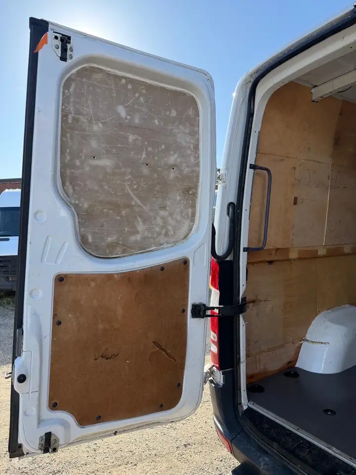 Mercedes-Benz Sprinter photo Mercedes-Benz Sprinter
