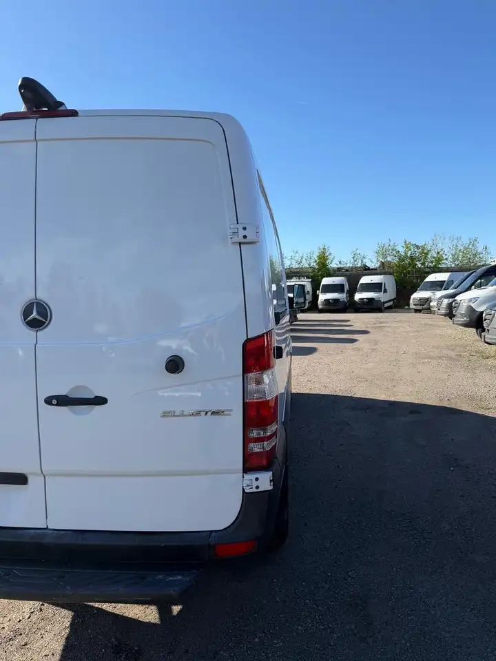 Mercedes-Benz Sprinter photo Mercedes-Benz Sprinter