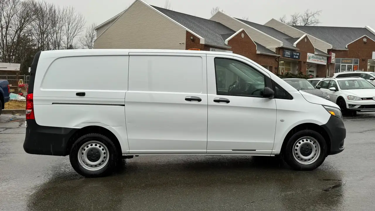 Mercedes-Benz Metris Cargo Van снимка Mercedes-Benz Metris Cargo Van