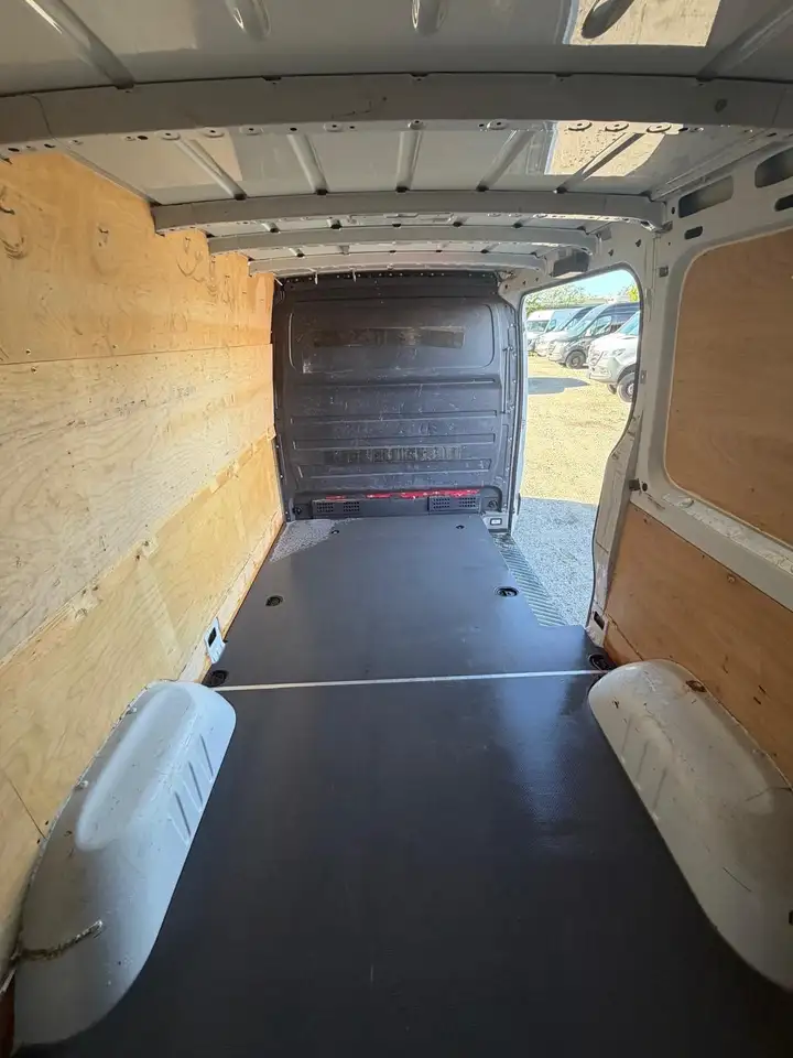 Mercedes-Benz Sprinter photo Mercedes-Benz Sprinter