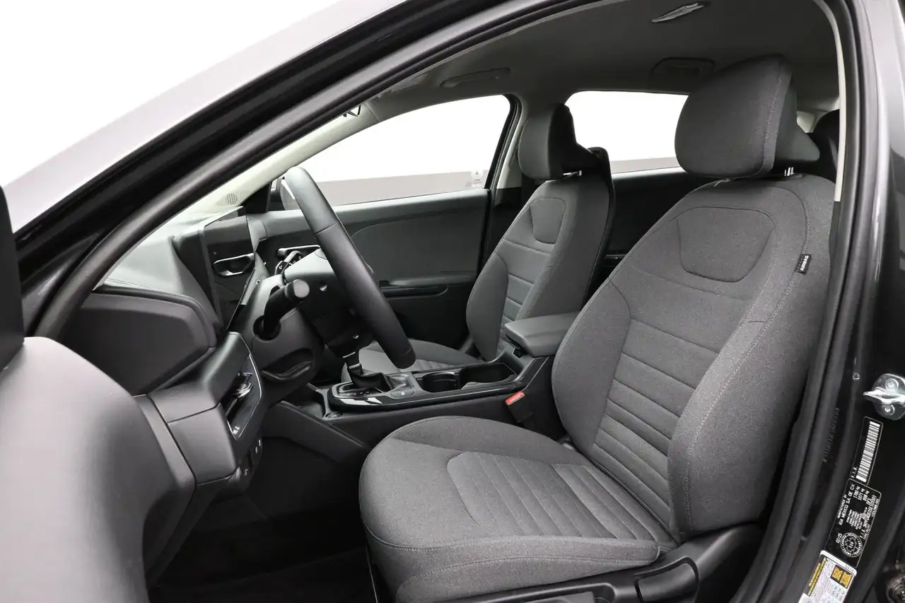Kia K4 снимка Kia K4