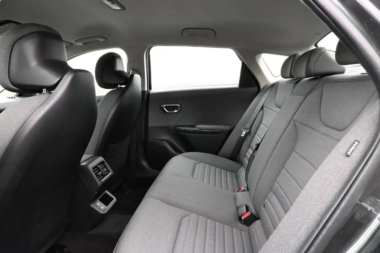 Kia K4 снимка Kia K4