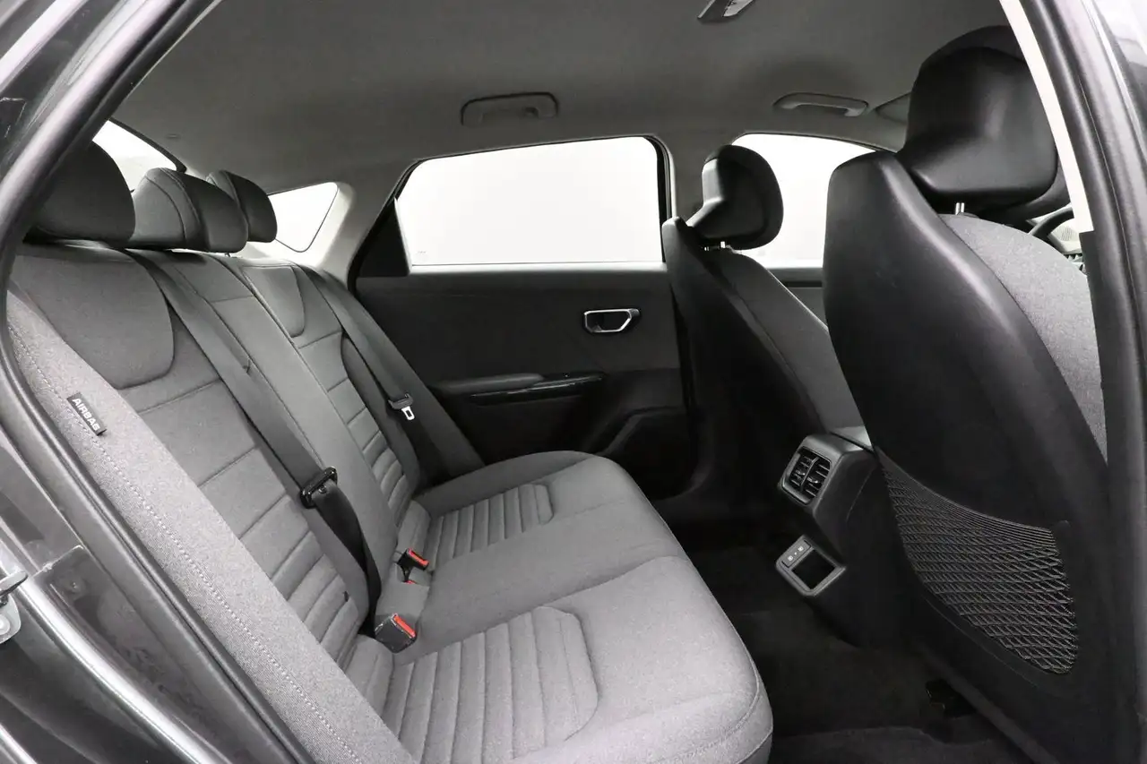 Kia K4 снимка Kia K4
