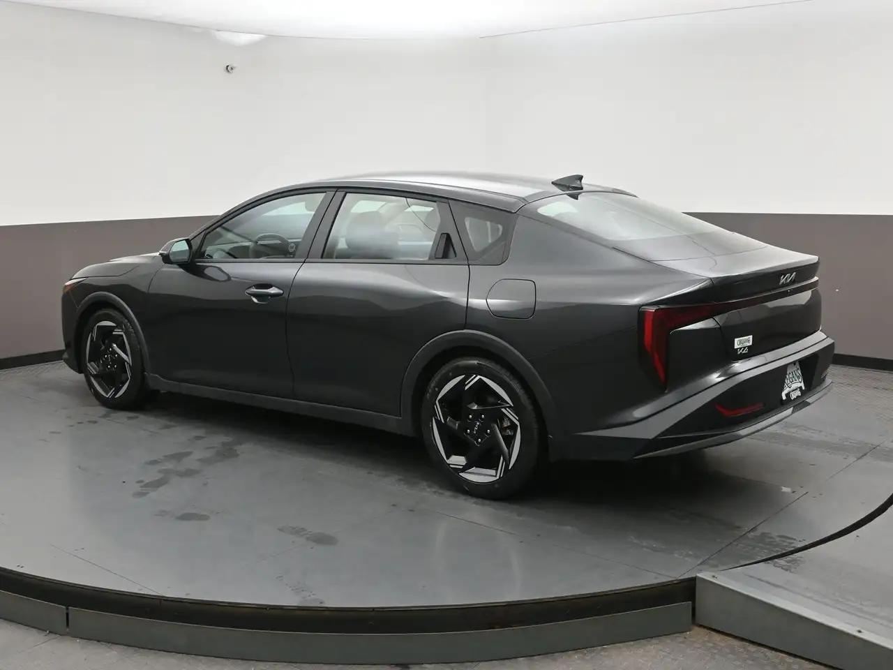 Kia K4 снимка Kia K4