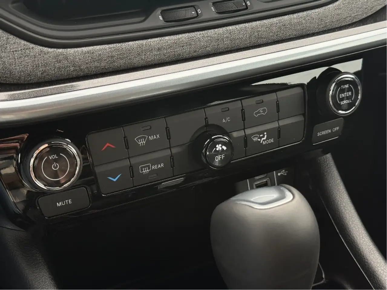 Jeep Compass photo Jeep Compass