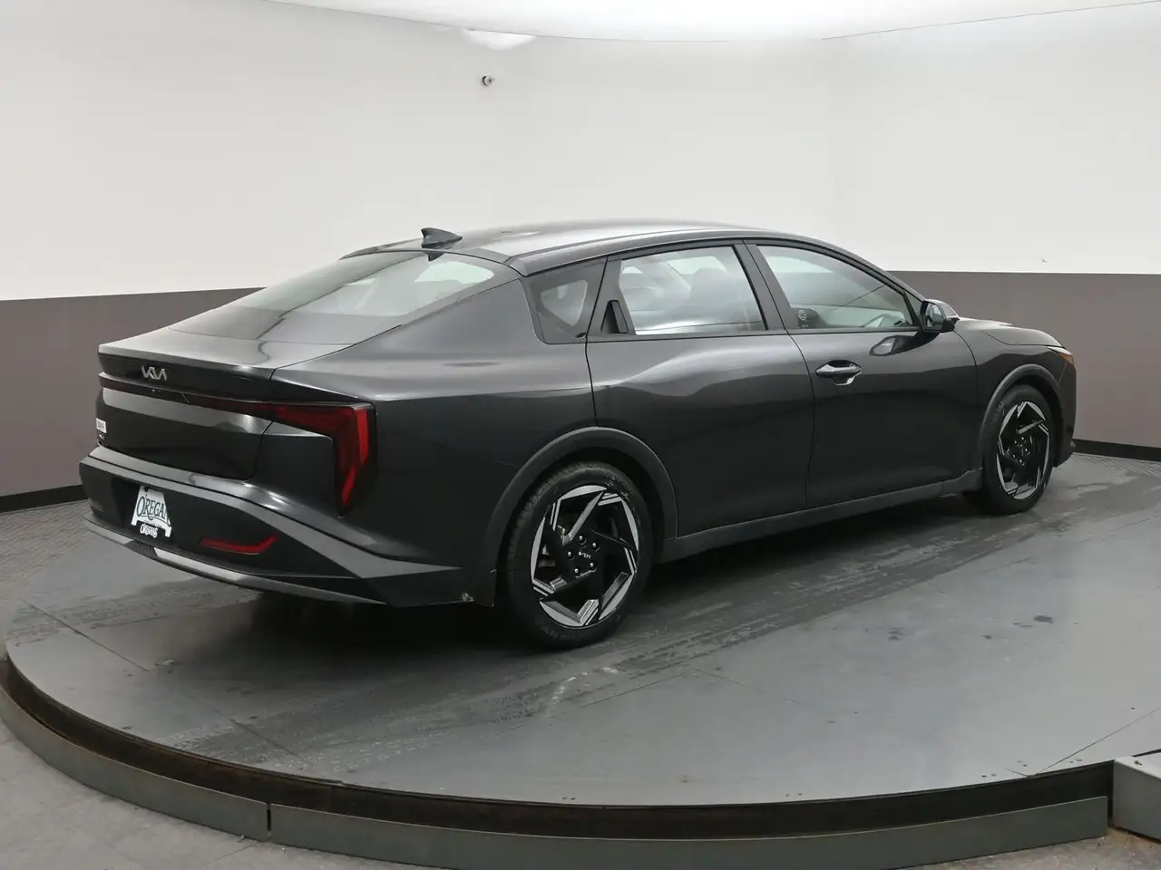 Kia K4 снимка Kia K4
