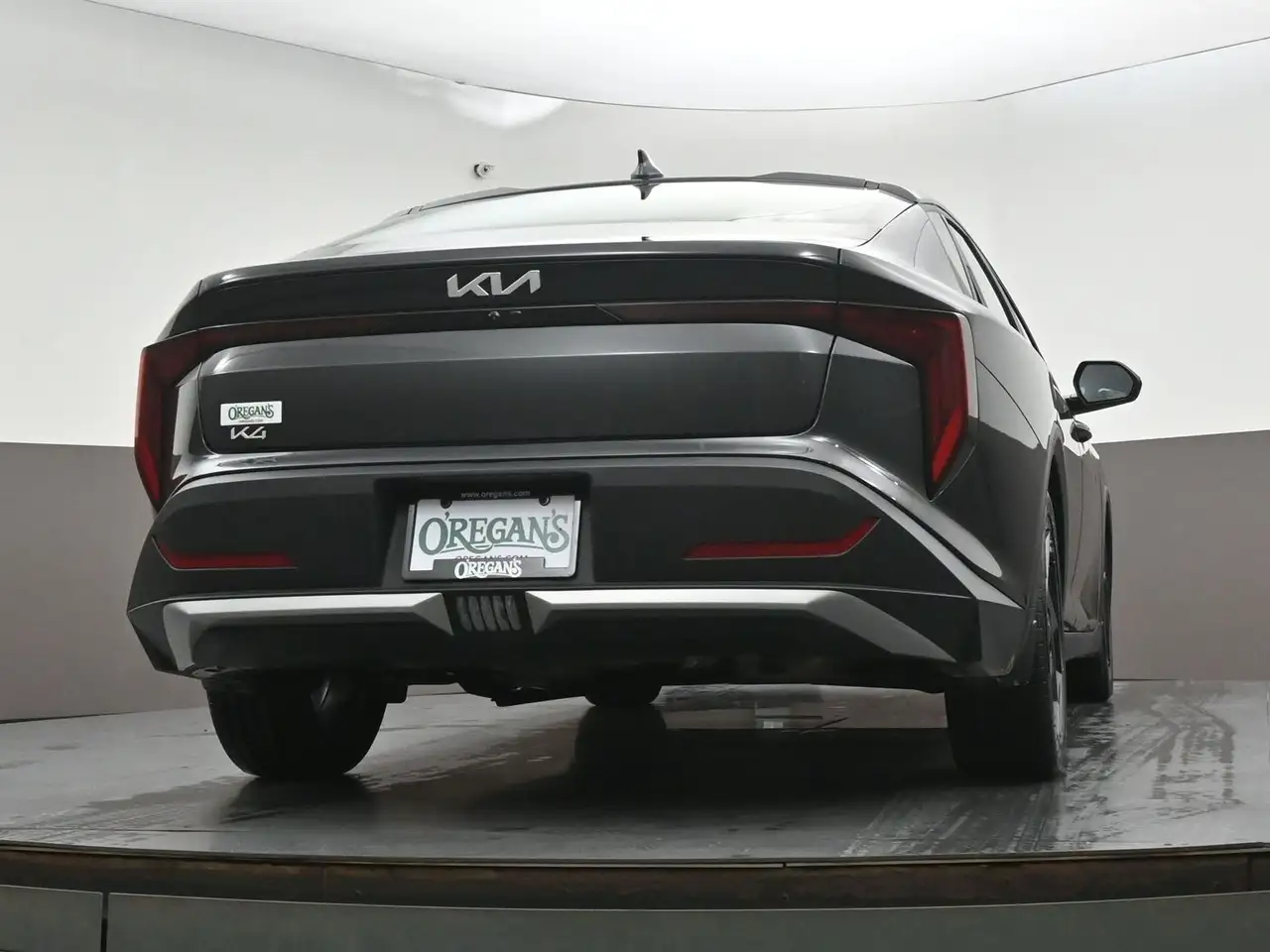 Kia K4 снимка Kia K4
