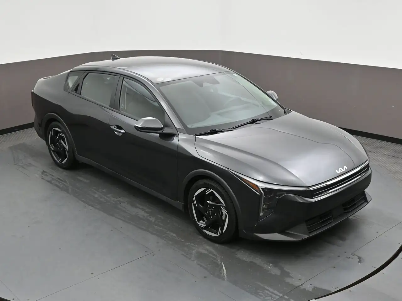 Kia K4 снимка Kia K4