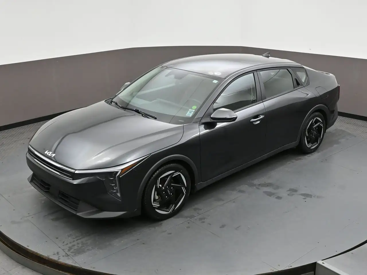 Kia K4 снимка Kia K4