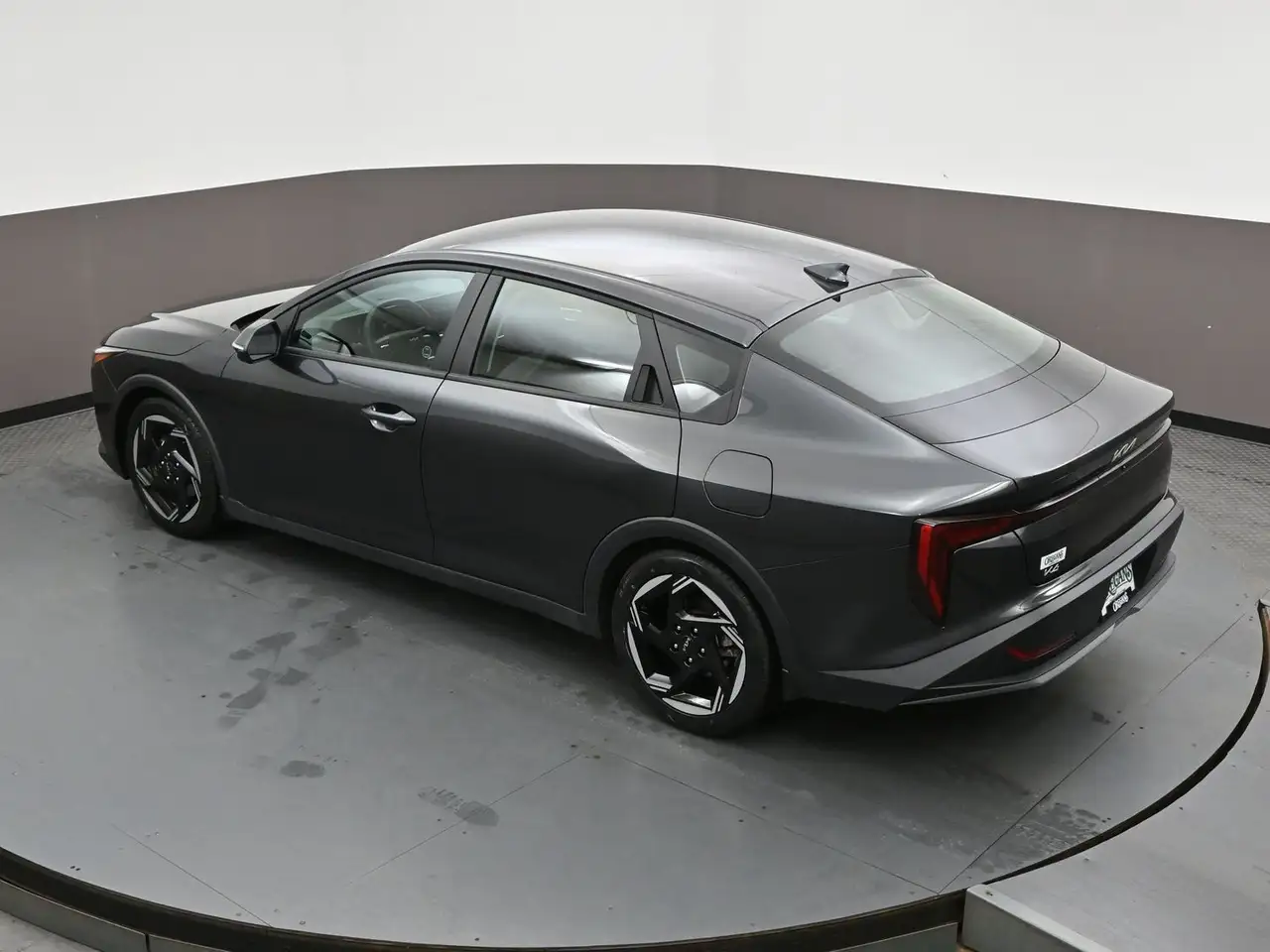 Kia K4 снимка Kia K4