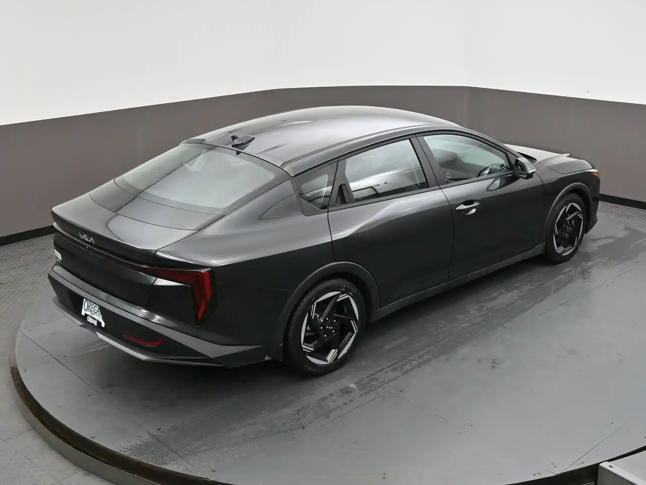 Kia K4 снимка Kia K4