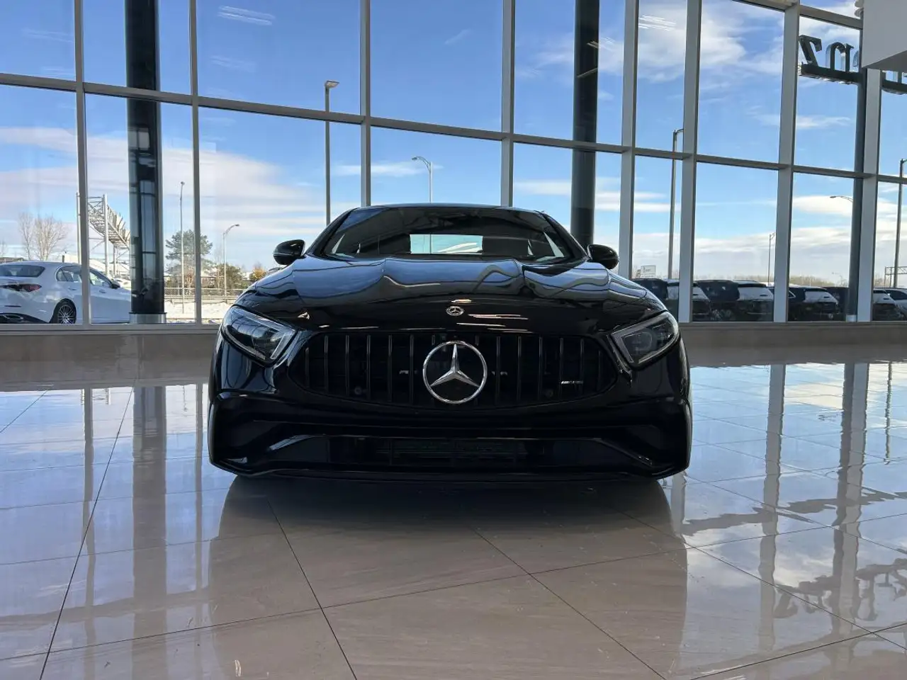 Mercedes-Benz CLS снимка Mercedes-Benz CLS