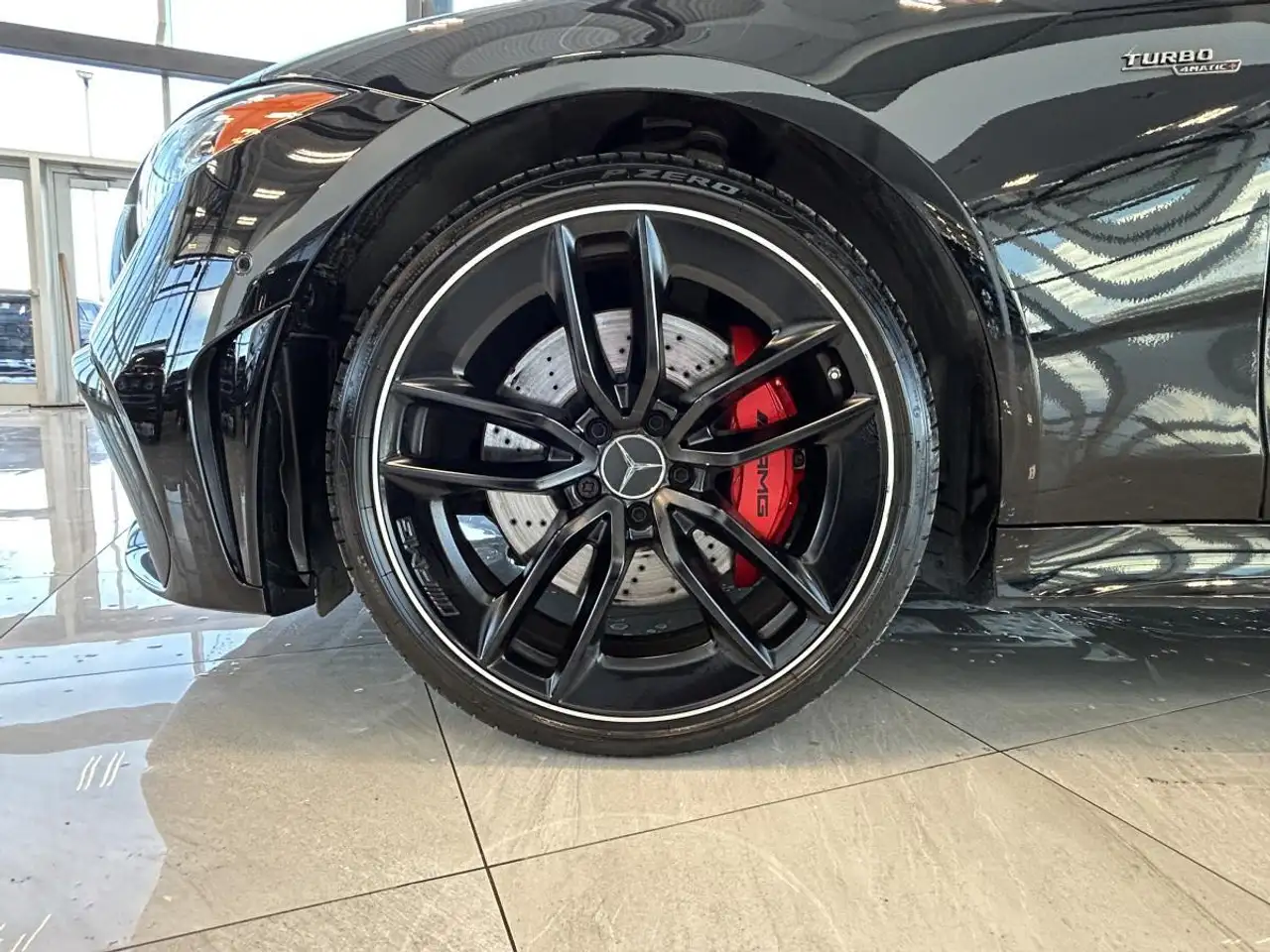 Mercedes-Benz CLS снимка Mercedes-Benz CLS