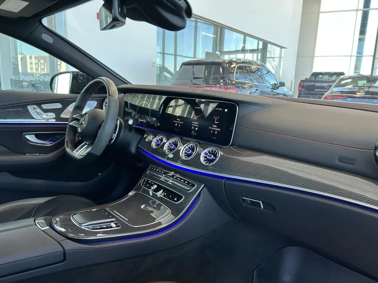 Mercedes-Benz CLS снимка Mercedes-Benz CLS