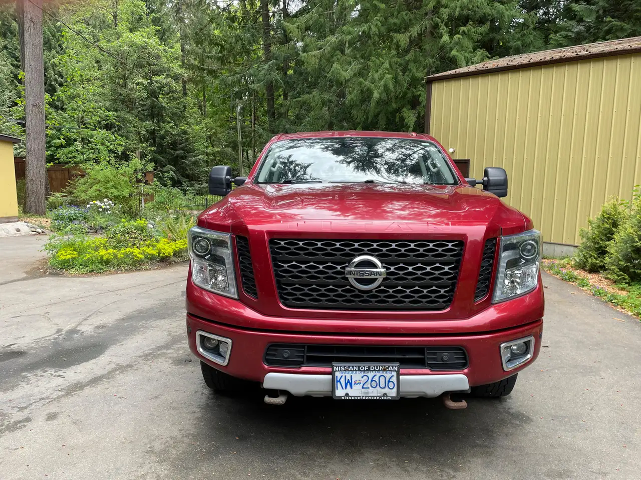 Nissan Titan снимка Nissan Titan