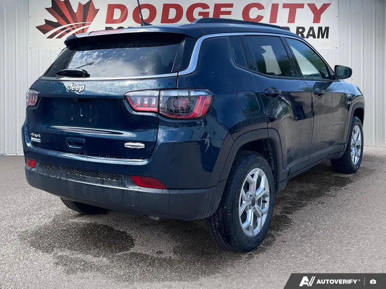 Jeep Compass photo Jeep Compass