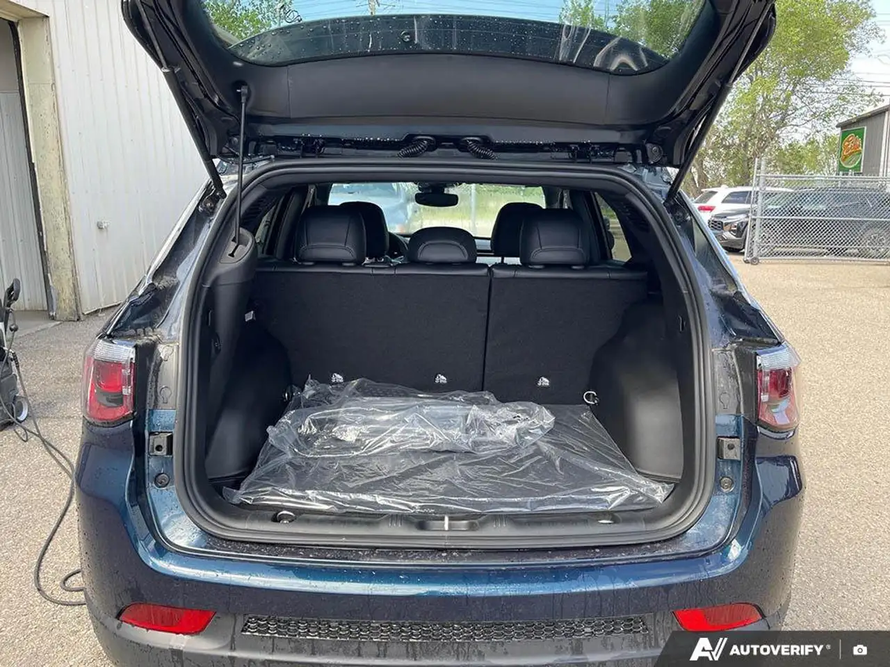 Jeep Compass photo Jeep Compass