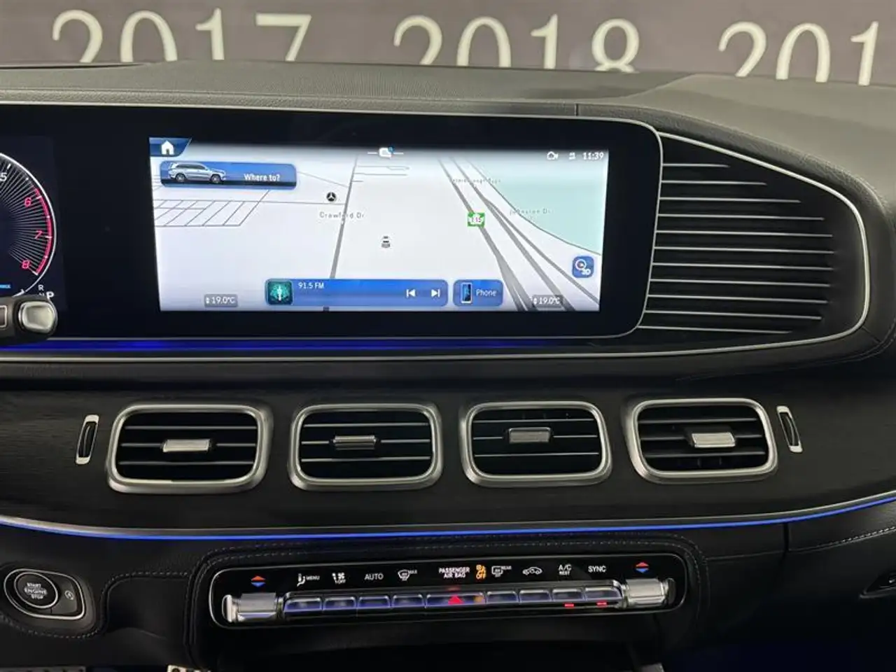 Mercedes-Benz GLS снимка Mercedes-Benz GLS