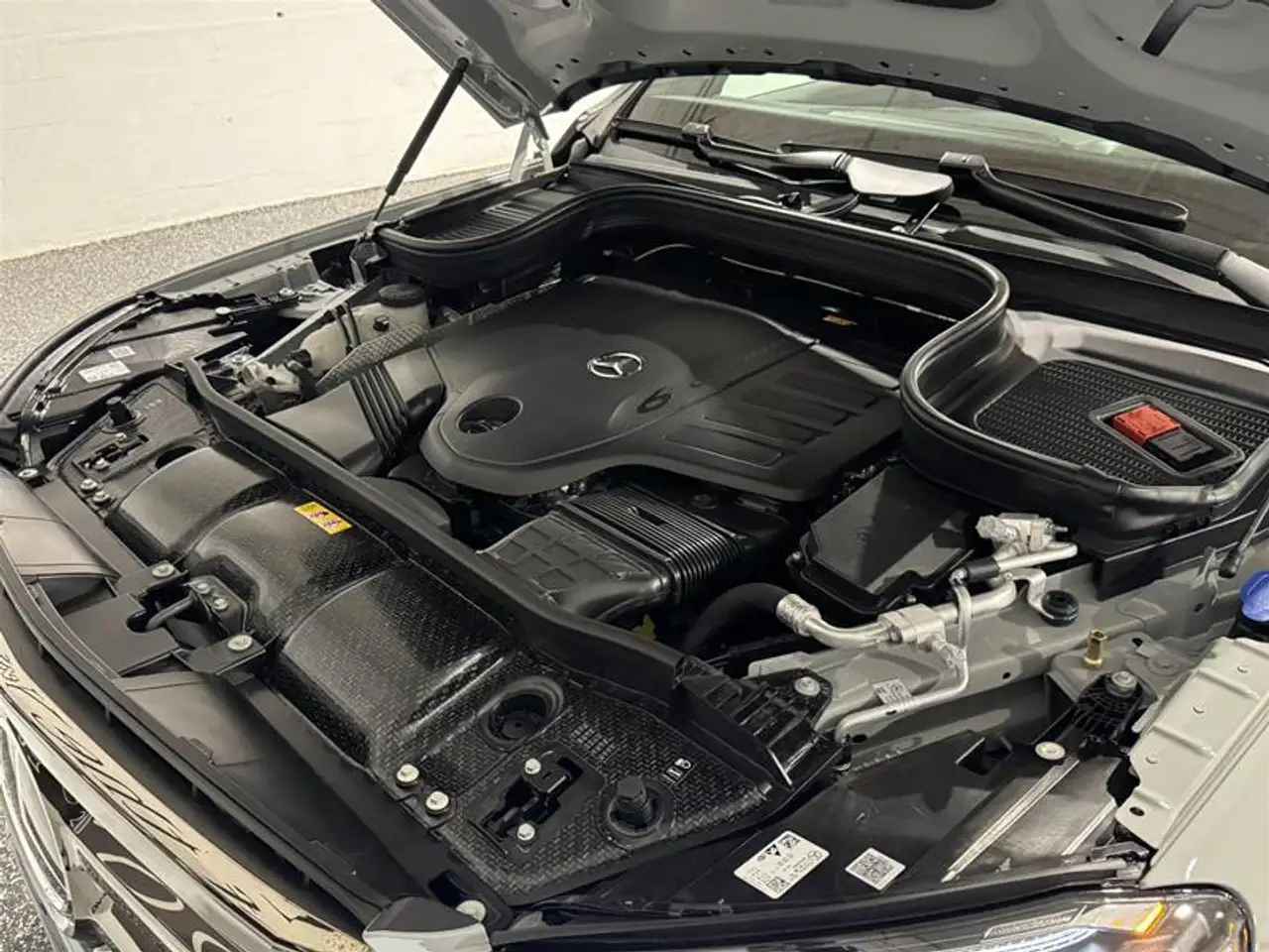 Mercedes-Benz GLS снимка Mercedes-Benz GLS
