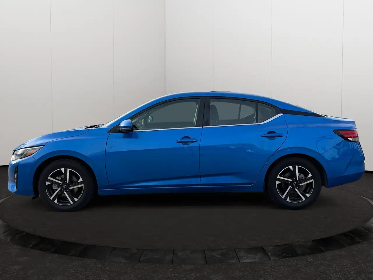 Nissan Sentra снимка Nissan Sentra
